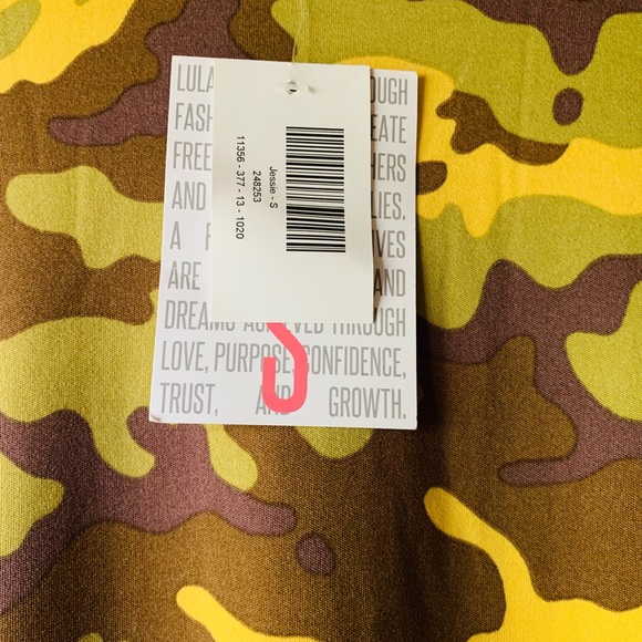 Lularoe camo Jessie size small NWT - Picture 2 of 3